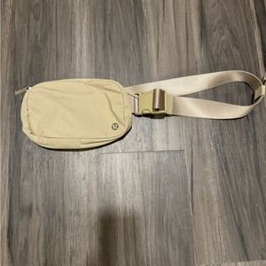 Lululemon belt bag